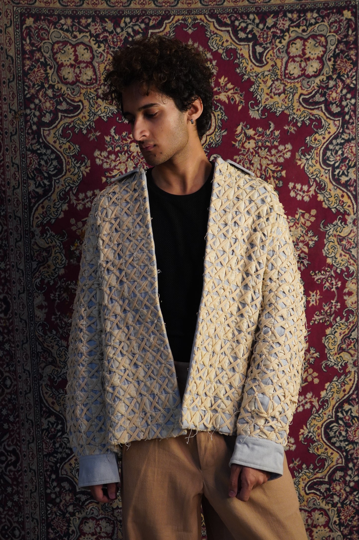“Hand weaving detailing beige cotton denim Hunter jacket”
“Beige unisex cotton denim coach jacket with hand woven design”
